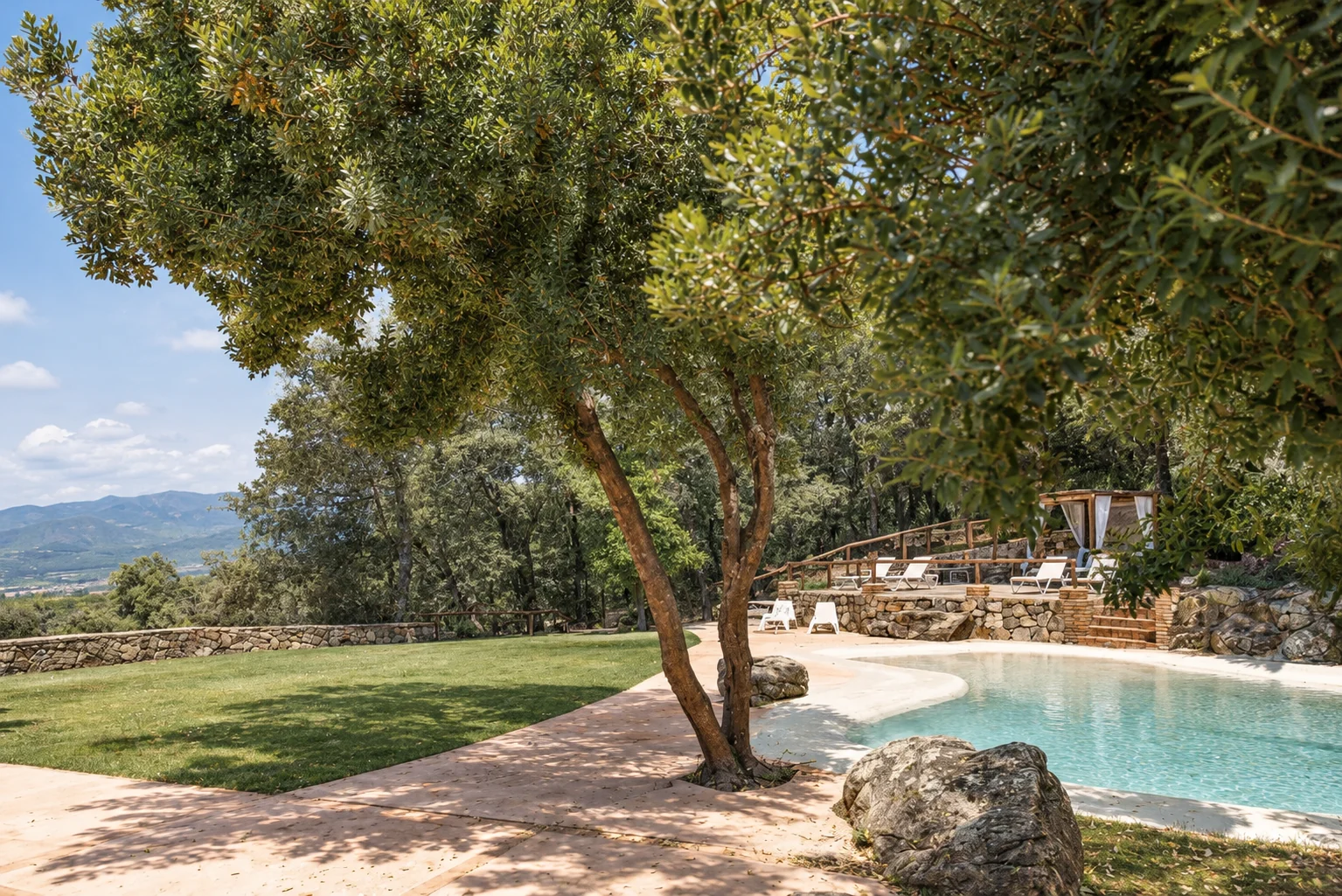 Pool and Balinese daybed at Villa El Bosque