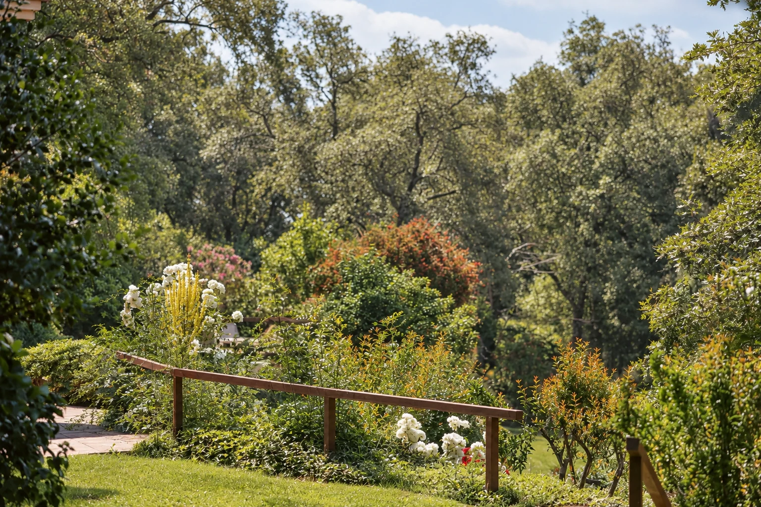 Panoramic garden at Villa El Arroyo