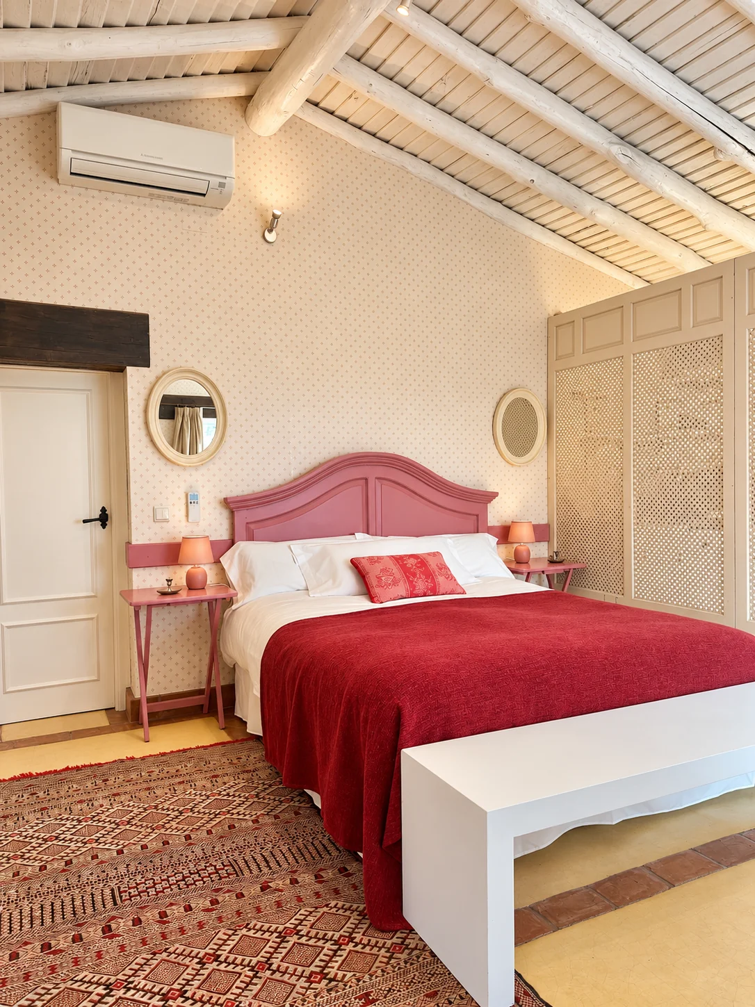 Bedroom of Villa Los Rosales with a king-size bed