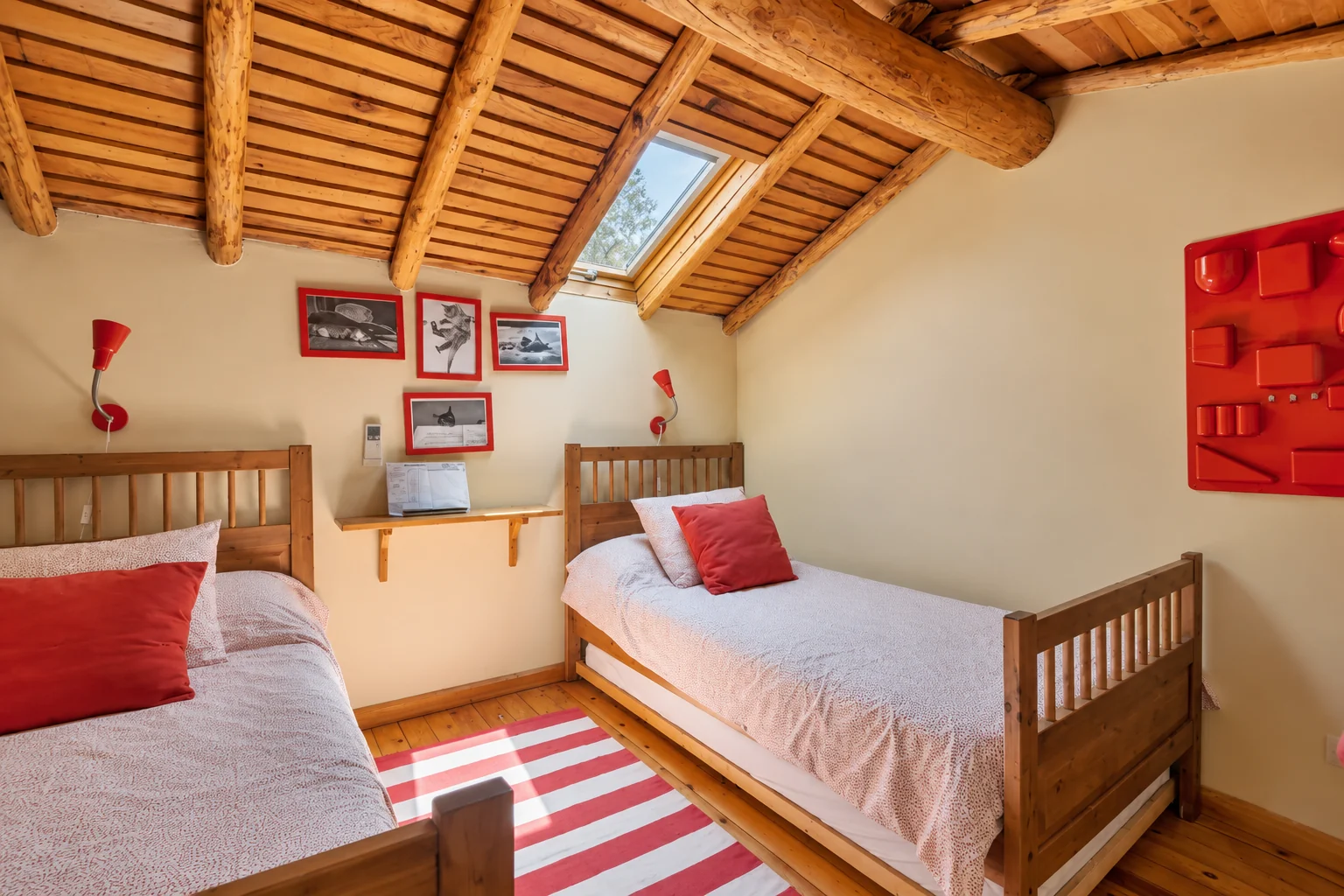 Attic bedroom at Villa Los Olivos