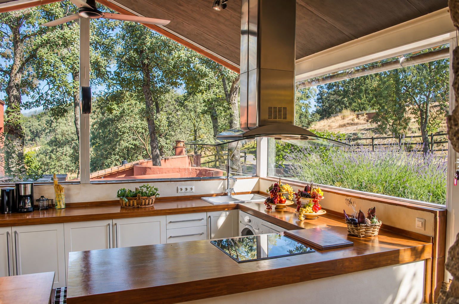 Dining room at Villa Candelaria with wooden table