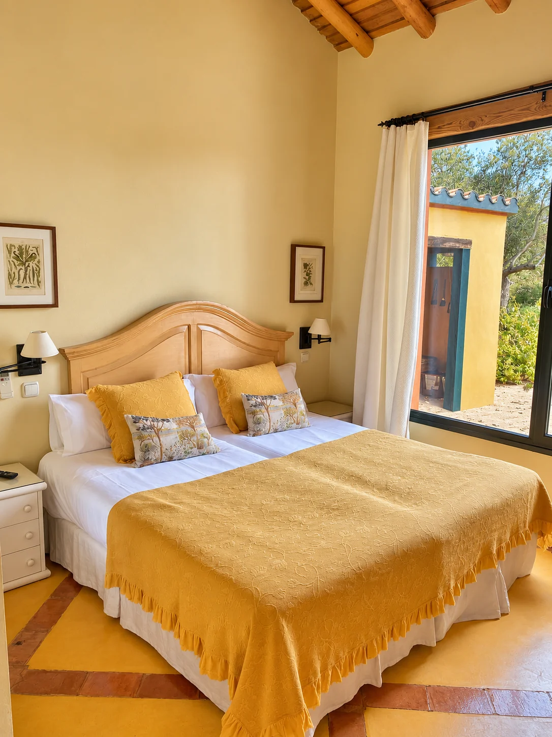 Bright bedroom at Villa Los Olivos