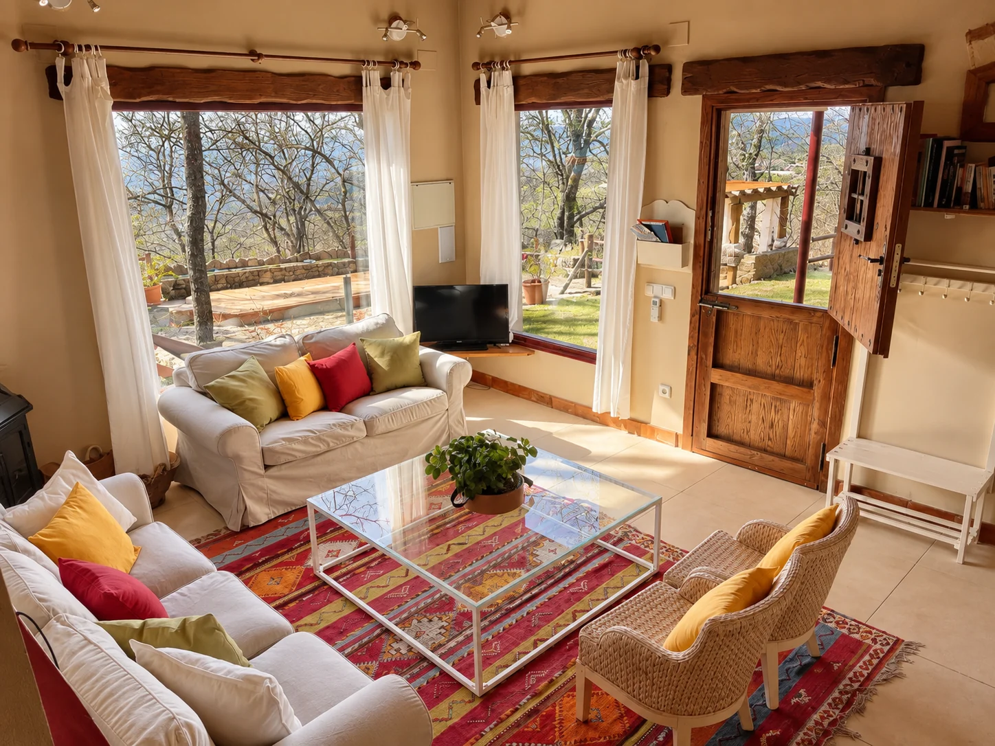 Bright living room at Villa Los Robles overlooking the garden