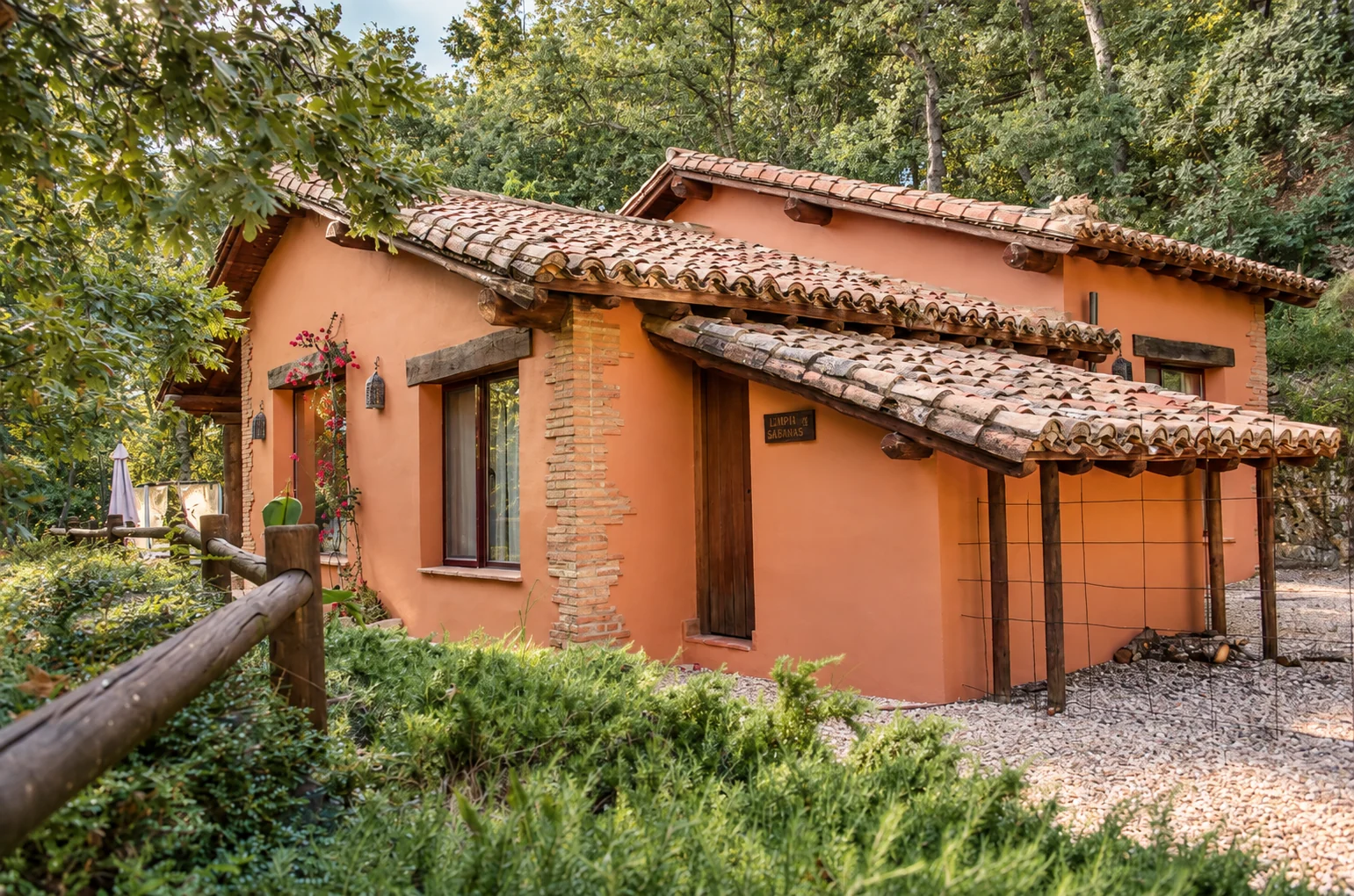 Roof and garden of Villa Los Madroños