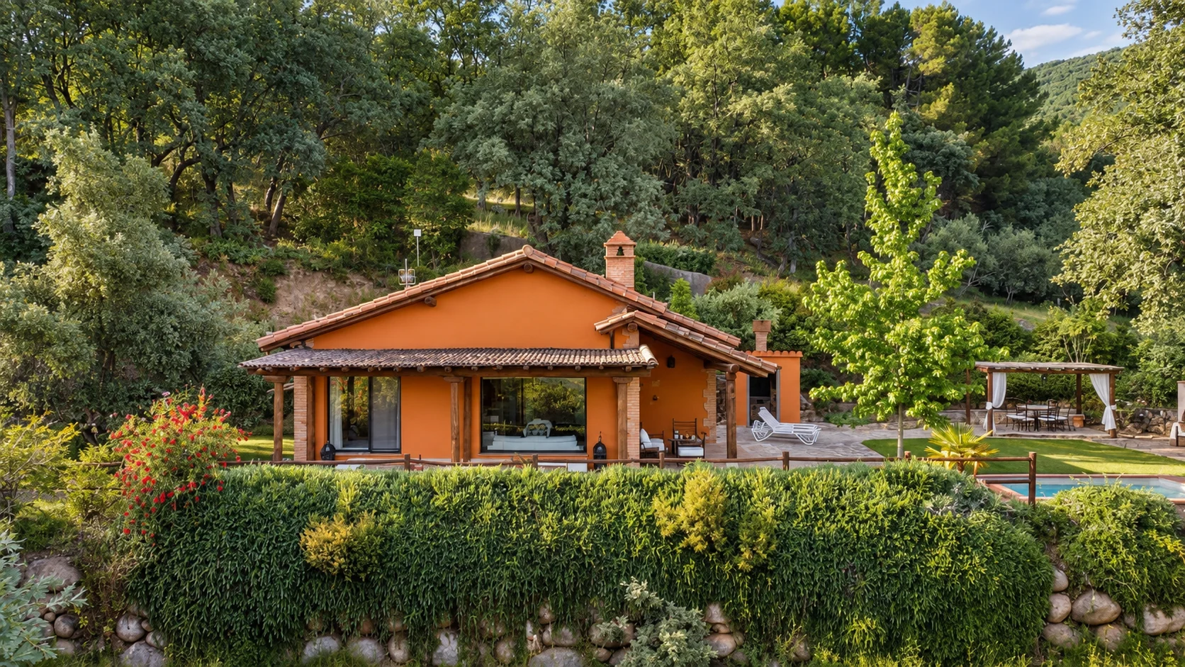 Villa Los Olivos, pool and day bed
