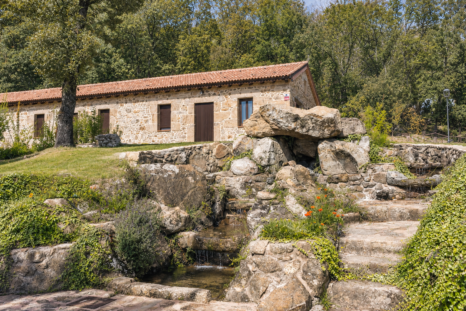 Tomillo Apartment set within the Chilla landscape