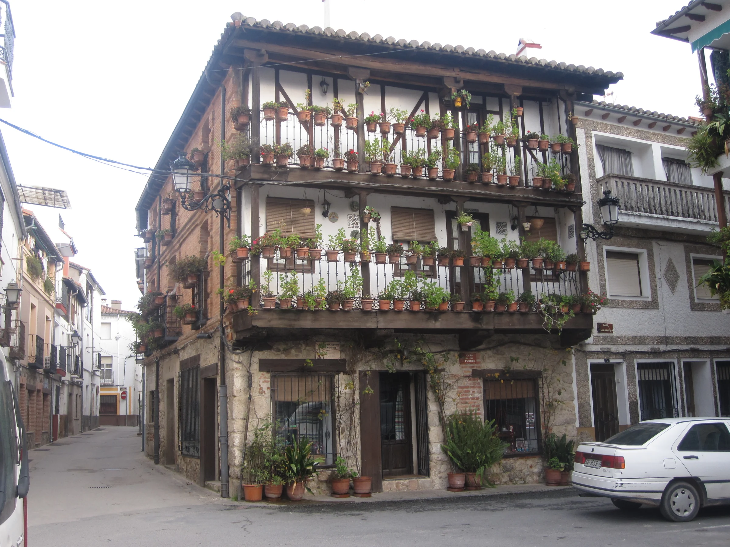 Flower-covered facade of the Casa de las Flores in Candeleda