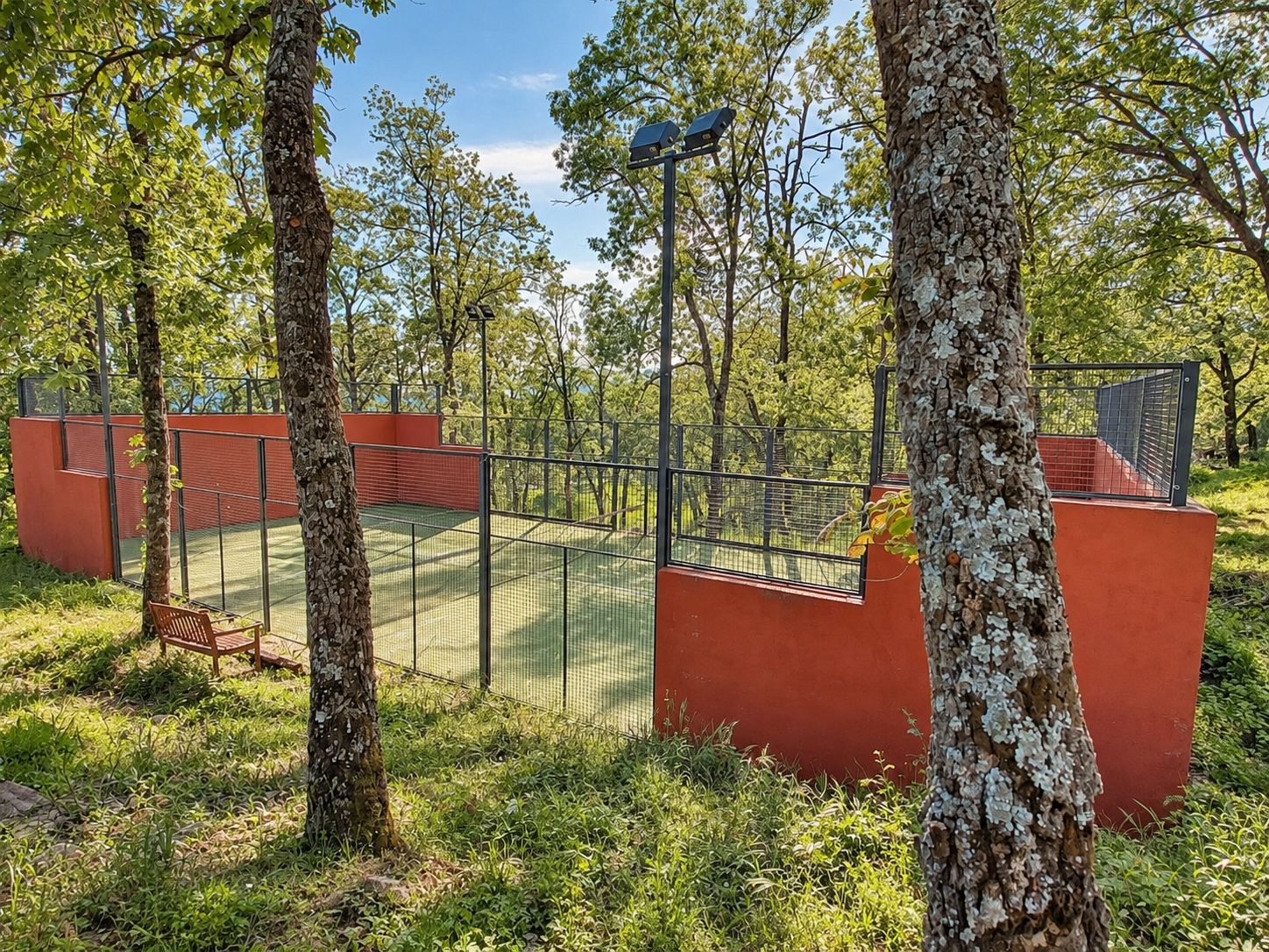 Garden and facade of Villa Candelaria