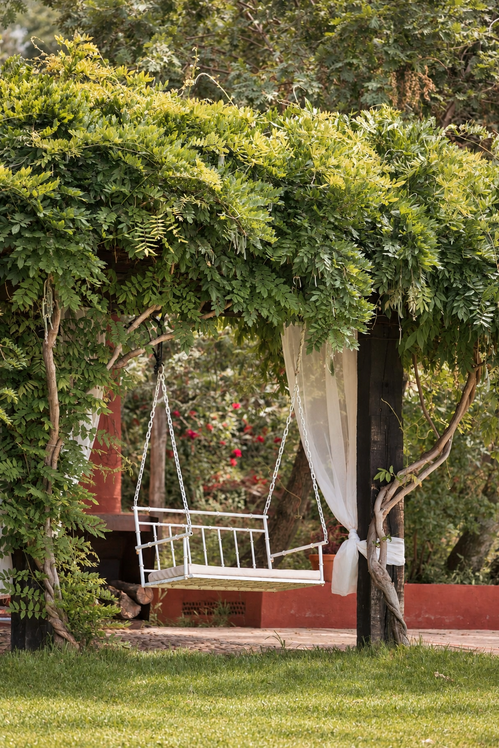 Swing in the garden at Villa Las Cuadras