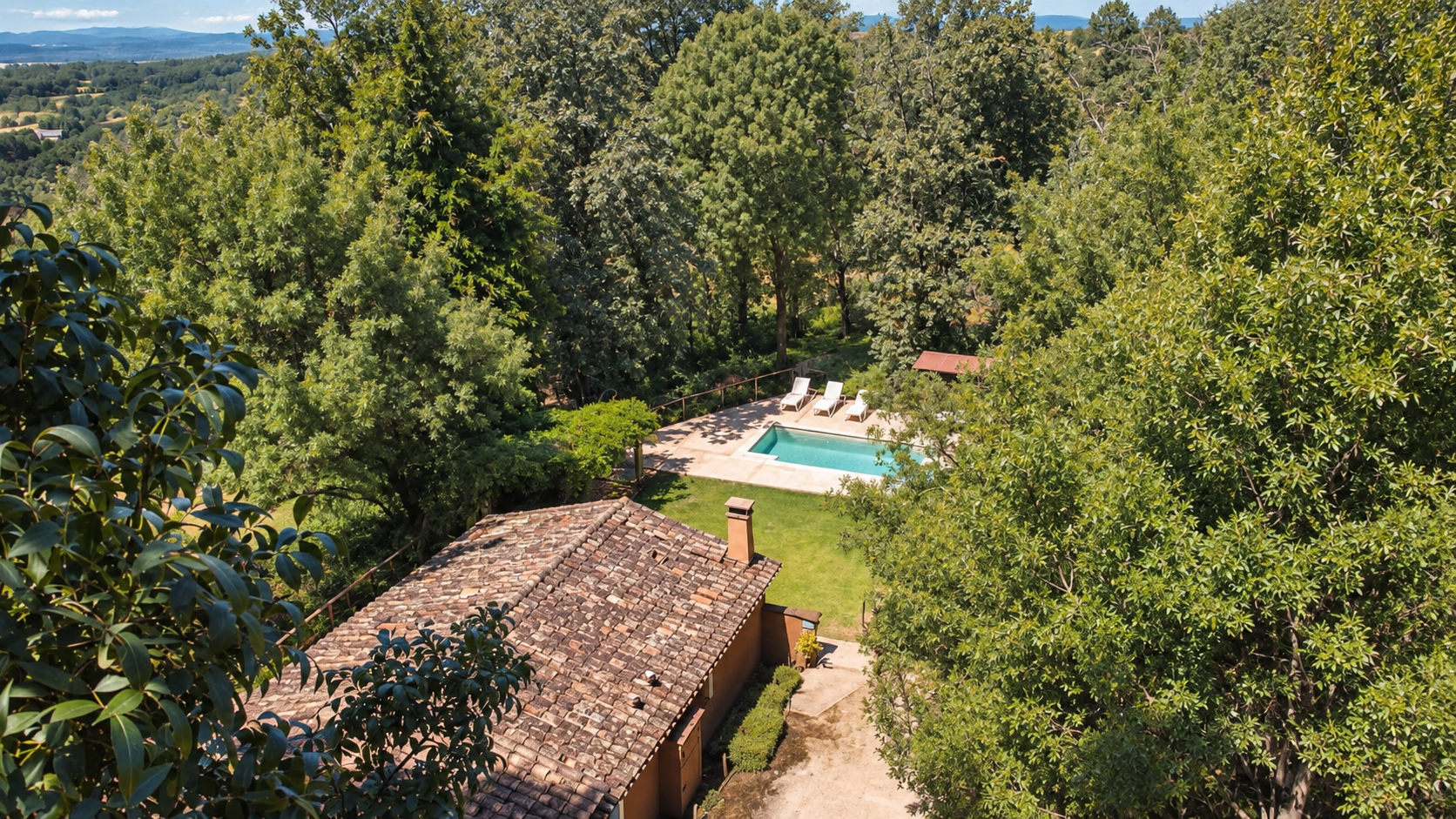 Elevated view of Villa Los Fresnos on the estate