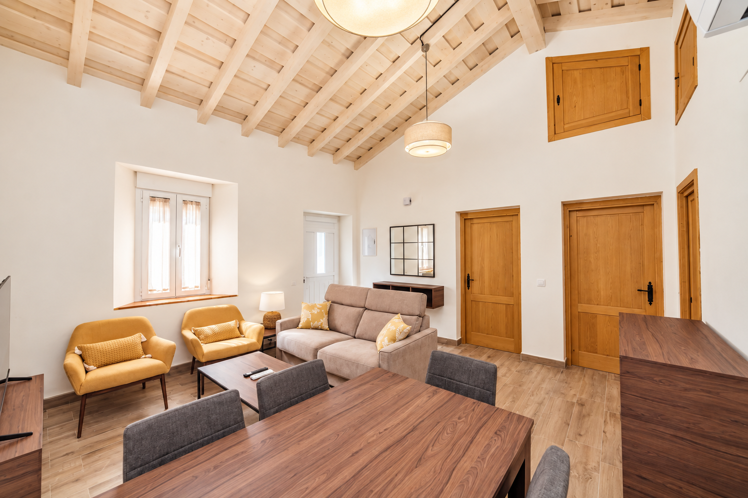 Sitting area of Tomillo Apartment opening outdoors