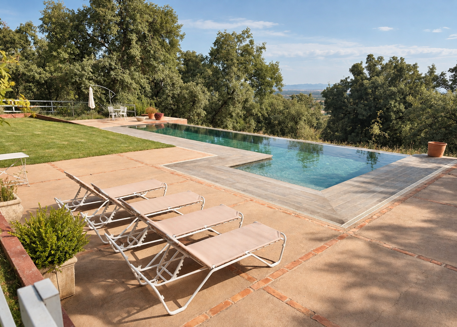 Pool and terrace at Villa Las Cuadras